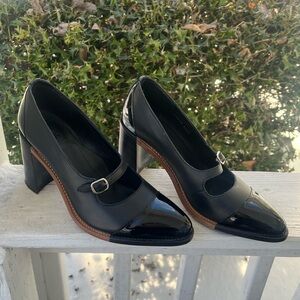 Miss Eliza pump. The office of Angela  Scott.